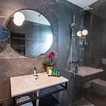 Cad Hotel