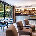 Cad Hotel