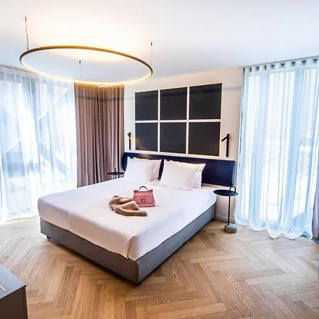 Hotel Cad 4*
